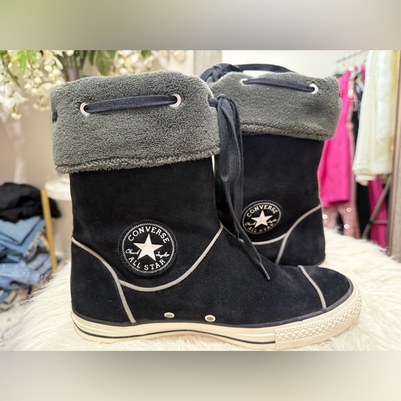 Converse Black and Gray Fleece-Lined Boots - Picture 1 of 8